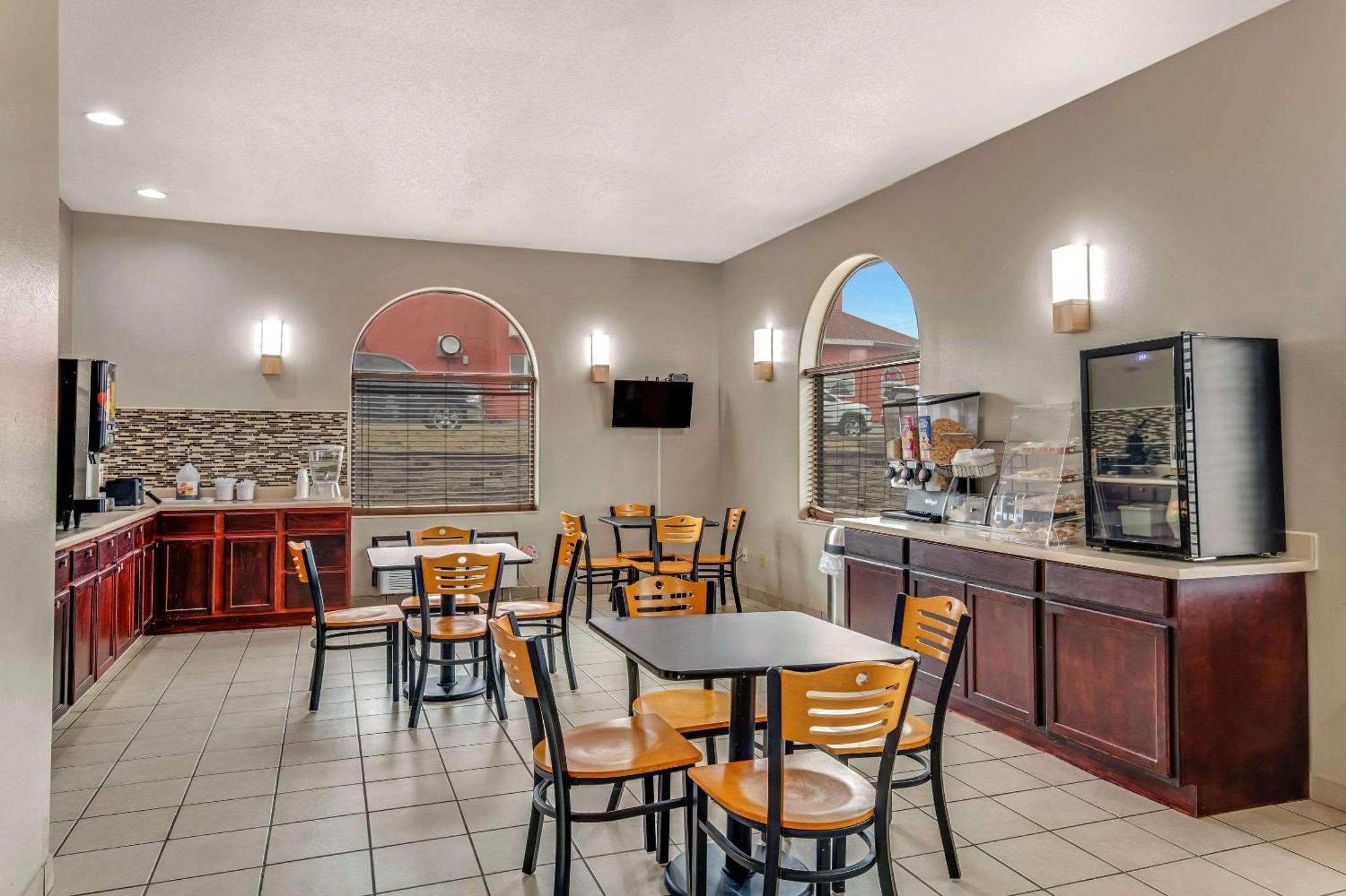 Rodeway Inn Red Oak Luaran gambar